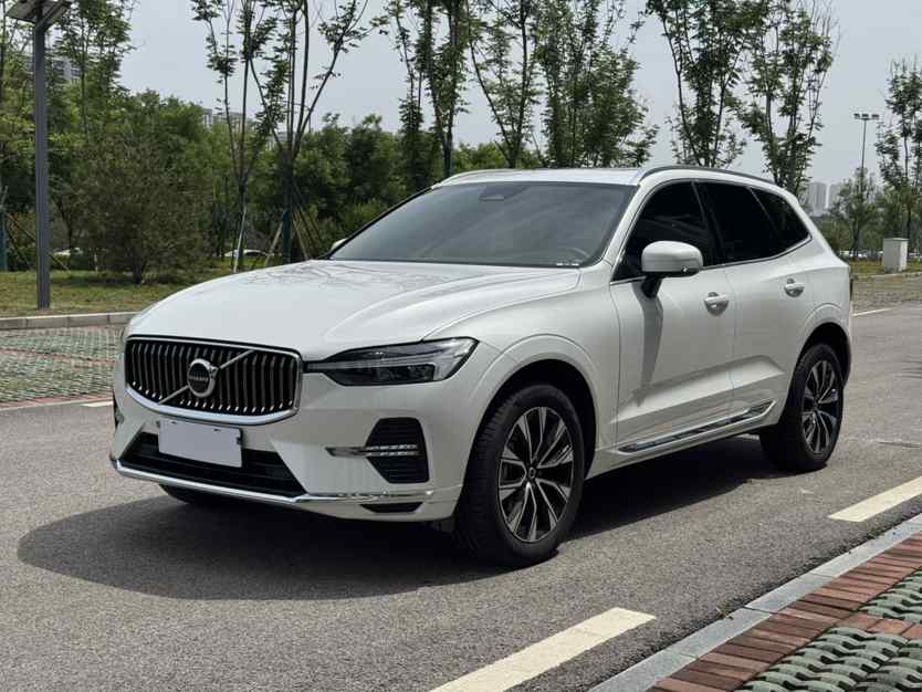 沃尔沃XC60 2023款 B5 四驱智远豪华版(1)