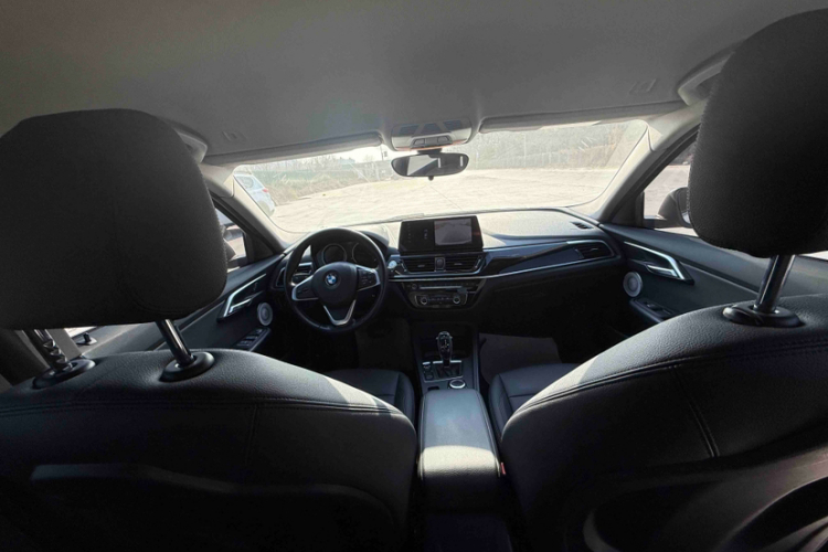 宝马1系 2022款 120i M运动版中控内饰7001