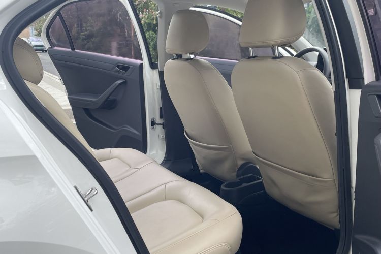 大众 捷达 2015款 质惠版 1.6L 手动时尚型中控内饰7007