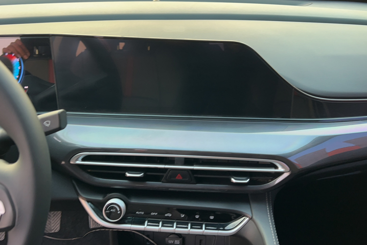 长安 逸动 2020款 PLUS 1.6L GDI 手动豪华型局部细节16