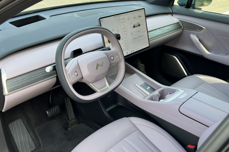 乐道L60 2024款 60kWh 后驱版中控内饰7002