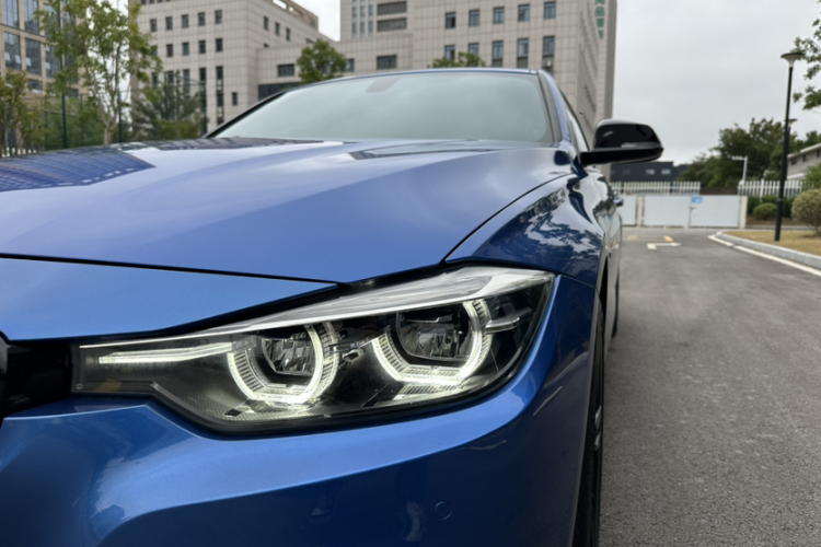 宝马3系 2019款 320i M运动曜夜版车身外观6007