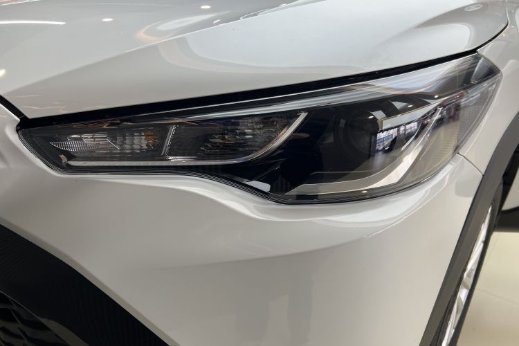 丰田 锋兰达 2023款 2.0L CVT领先版车身外观6003