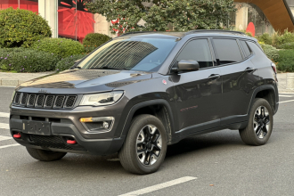 Jeep 指南者 2019款 220T 自动四驱高性能旗舰版