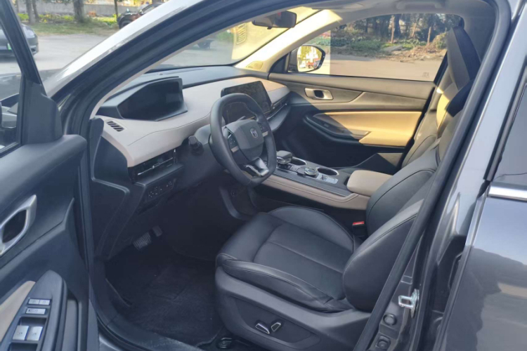 长安CS55PLUS 2022款 第二代 1.5T DCT尊贵型中控内饰7004