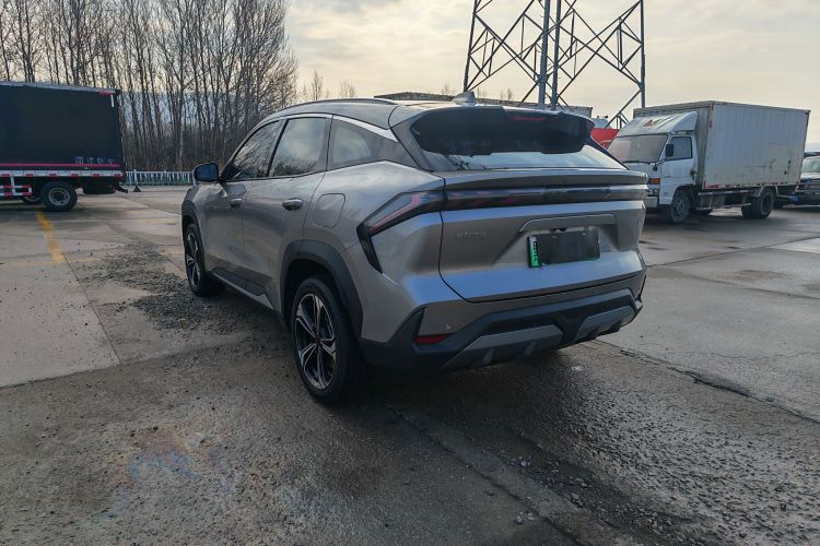 吉利银河 银河L7 2024款 1.5T 115km MAX  龙腾版车身外观6003