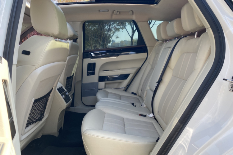 众泰T700 2017款 1.8T 双离合尊贵型中控内饰7006