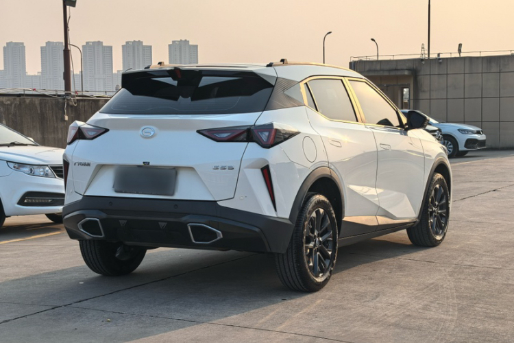 广汽传祺 传祺GS3 2023款 影速 270T 劲取版车身外观6003