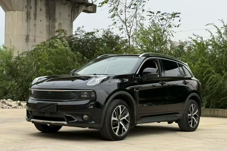 领克01 2017款 2.0T 四驱劲Pro版车身外观1