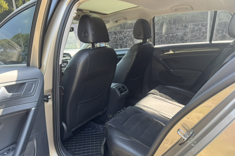 大众 高尔夫 2018款  230TSI 自动豪华型车身外观6004