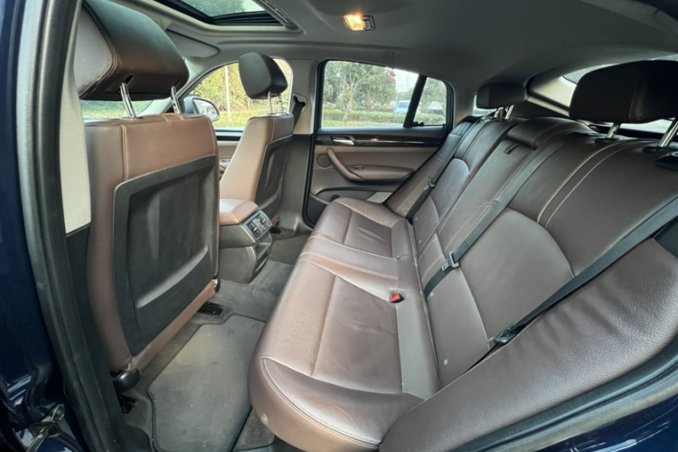 宝马X4 2014款 xDrive20i X设计套装中控内饰7004