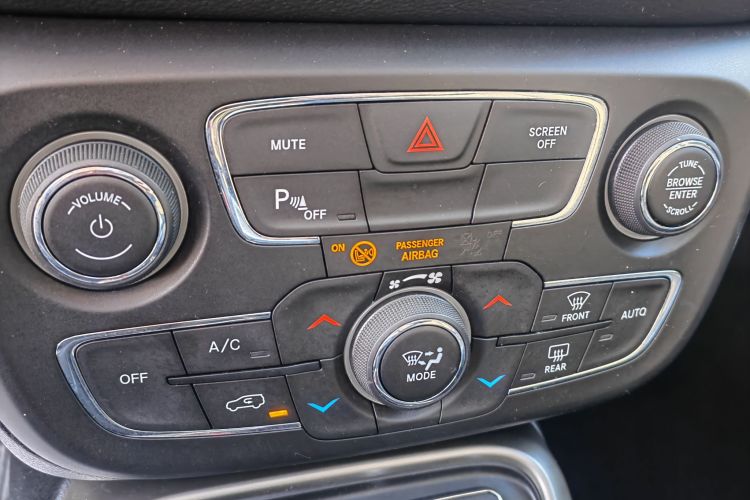 Jeep 指南者 2017款 200T 自动家享四驱版局部细节36