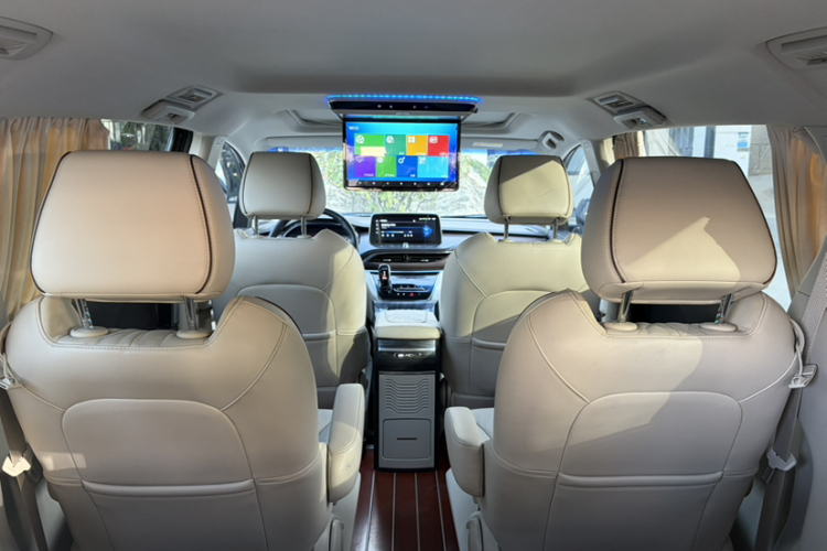 别克GL8 2021款 陆上公务舱 652T 豪华型中控内饰7002