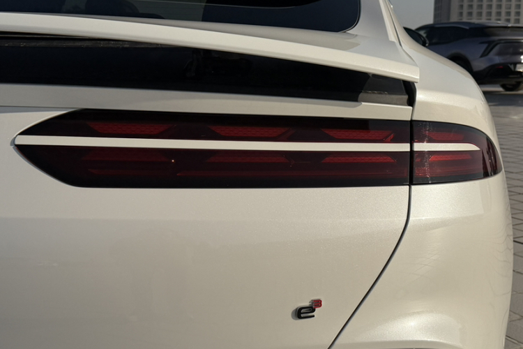 腾势Z9GT 2024款 1100四驱Max版车身外观6011