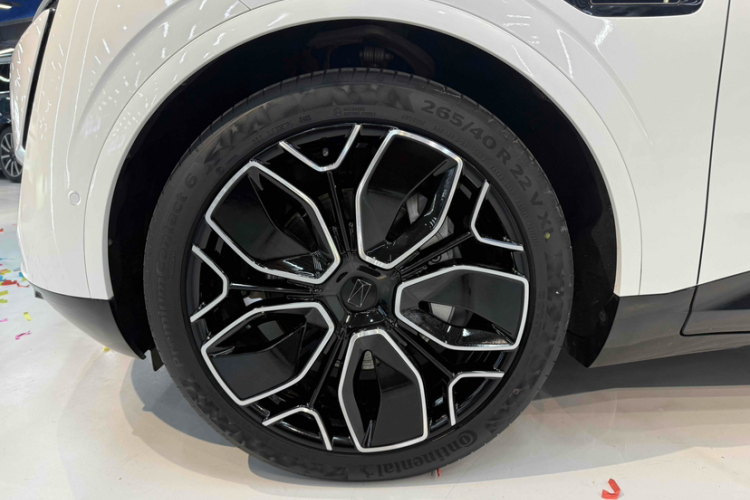 阿维塔11 2022款 长续航双电机版 5座车身外观6006