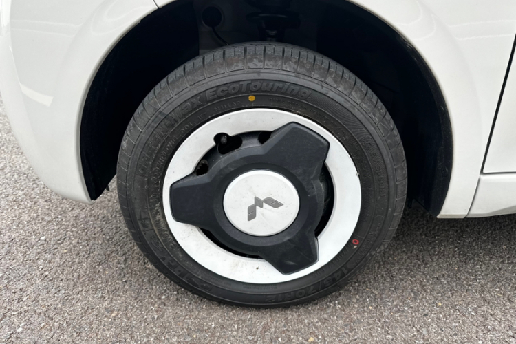 五菱汽车 宏光MINIEV 2024款 第三代 215km 青春版局部细节9004