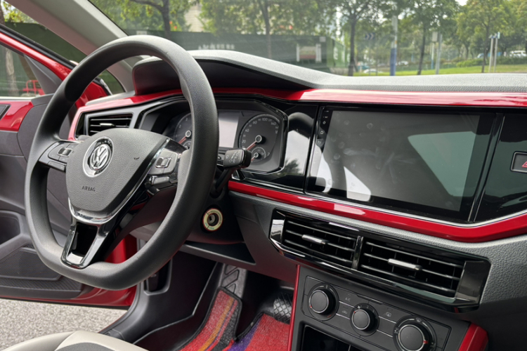 大众 Polo 2019款 Plus 1.5L 自动全景乐享版中控内饰7003