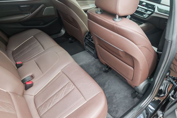 宝马5系 2021款 525Li M运动套装中控内饰7001