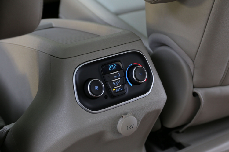 福特 途睿欧 2017款 2.0T 自动精睿版局部细节9001