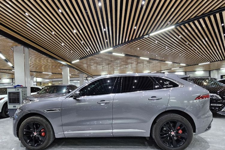 捷豹F-PACE 2021款 250PS R-Dynamic SE车身外观6008