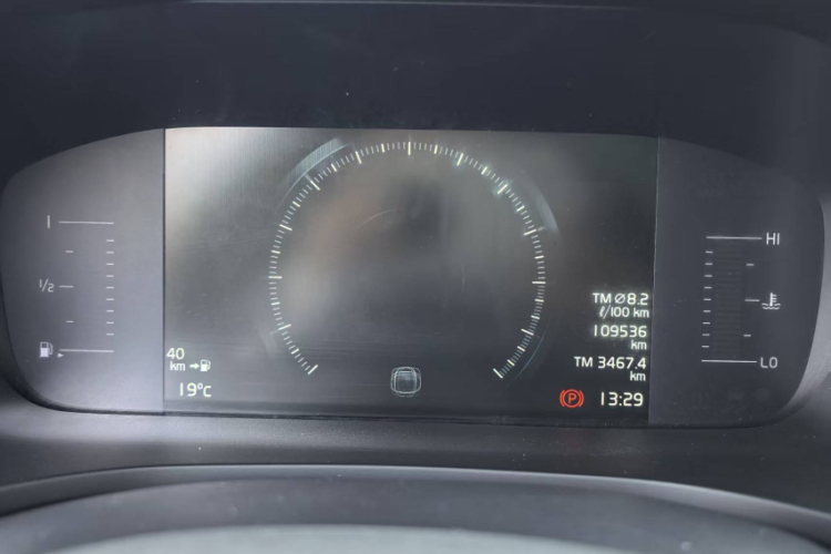 沃尔沃V60 2020款 T4 智逸豪华版中控内饰15