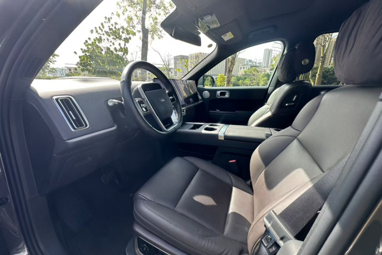 理想汽车 理想L8 2023款 Air局部细节19