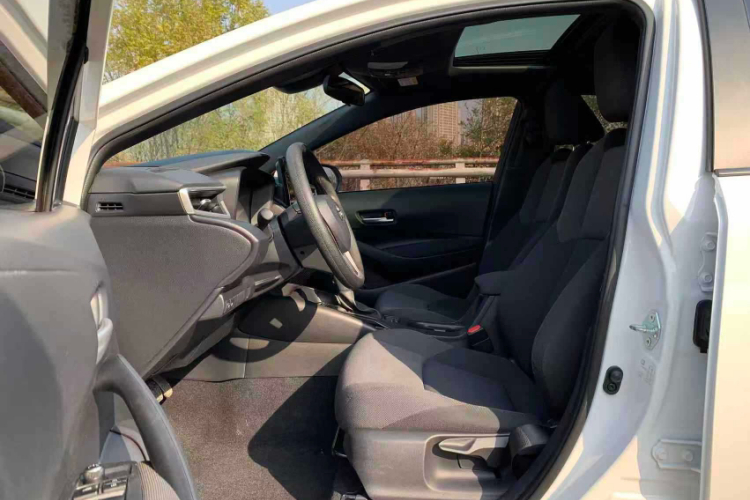 丰田 雷凌 2024款 185T CVT豪华版中控内饰7003