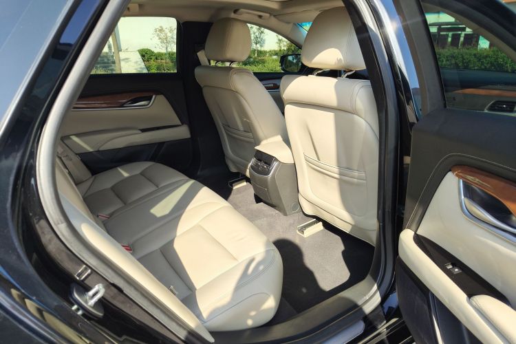 凯迪拉克XTS 2018款 28T 精英型中控内饰7005