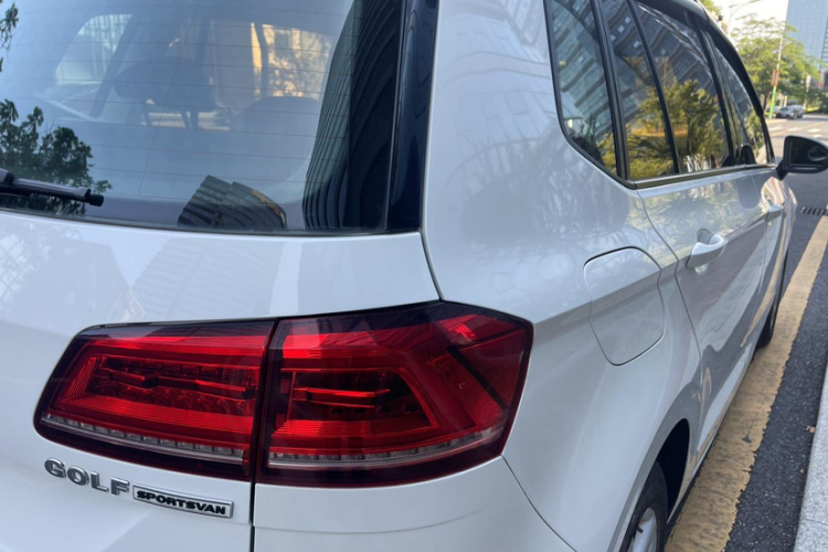 大众 高尔夫·嘉旅 2016款 1.6L 自动舒适型车身外观6002