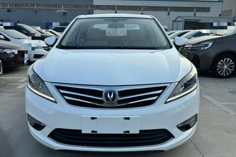 长安 逸动 2016款 1.6L 手动风尚型车身外观6003