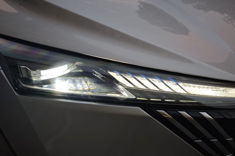 东风风神 皓瀚 2023款 DH-i 1.5T 豪华版局部细节9003