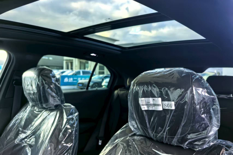 凯迪拉克XT4 2024款 改款 25T 两驱都会型中控内饰7007