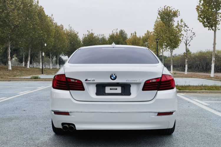 宝马5系 2017款 525Li 豪华设计套装车身外观6006