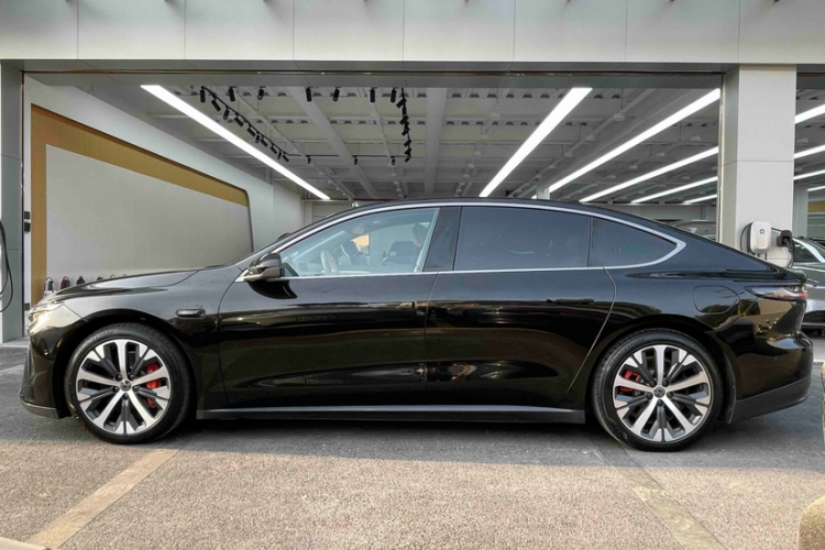 蔚来ET7 2022款 100kWh 首发版车身外观6011