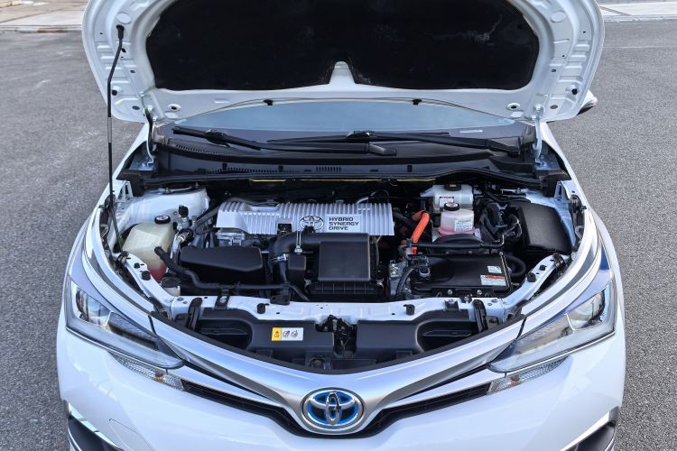 丰田 卡罗拉 2017款 改款双擎 1.8L E-CVT领先版局部细节9003