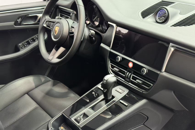 保时捷 2022款 Macan 2.0T中控内饰7005