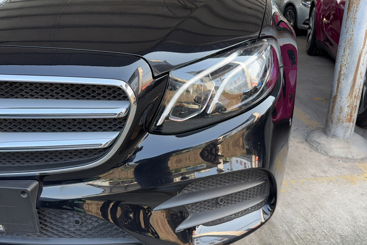 奔驰E级 2019款 改款 E 300 L 运动豪华型局部细节36