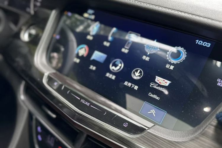 凯迪拉克CT6 2017款 28T 精英型中控内饰7012