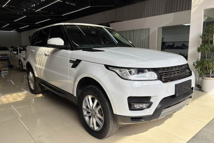 路虎 揽胜运动版 2016款 3.0 SC V6 SE车身外观6002