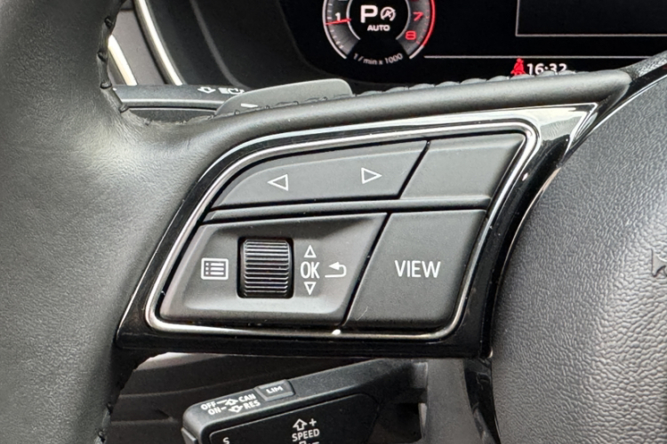 奥迪A4L 2020款 40 TFSI 豪华动感型局部细节9002