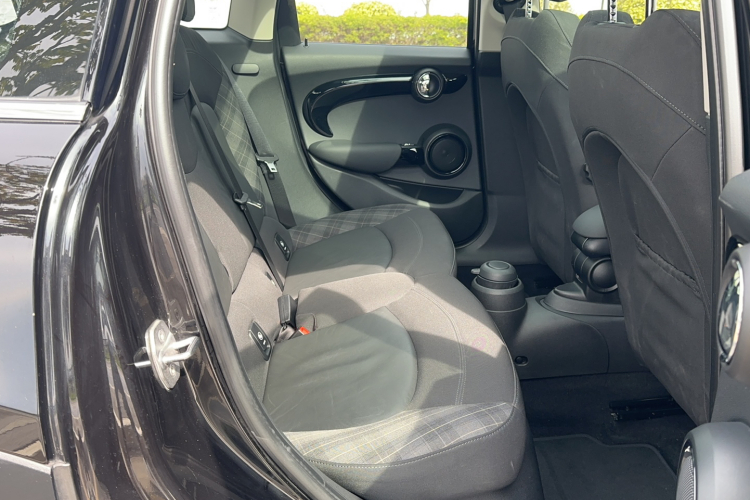 MINI 2016款 2.0T COOPER S 五门版中控内饰7005