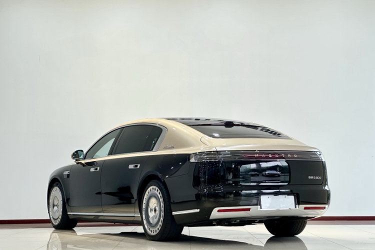 鸿蒙智行 尊界S800 2025款 增程 星辉行政版 4座车身外观6002