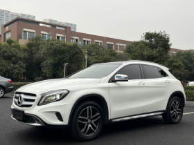 奔驰GLA 2016款 GLA 220 4MATIC 时尚型