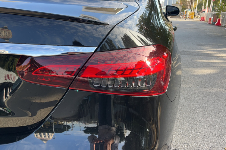 奔驰E级(进口) 2022款 E 260 时尚型运动版车身外观6009