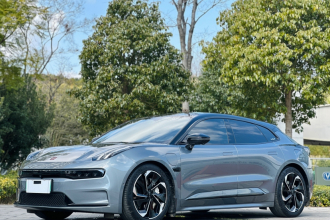 极氪001 2022款 超长续航双电机 YOU版