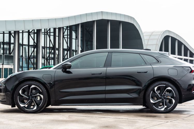 极氪001 2022款 超长续航单电机 WE版车身外观6008