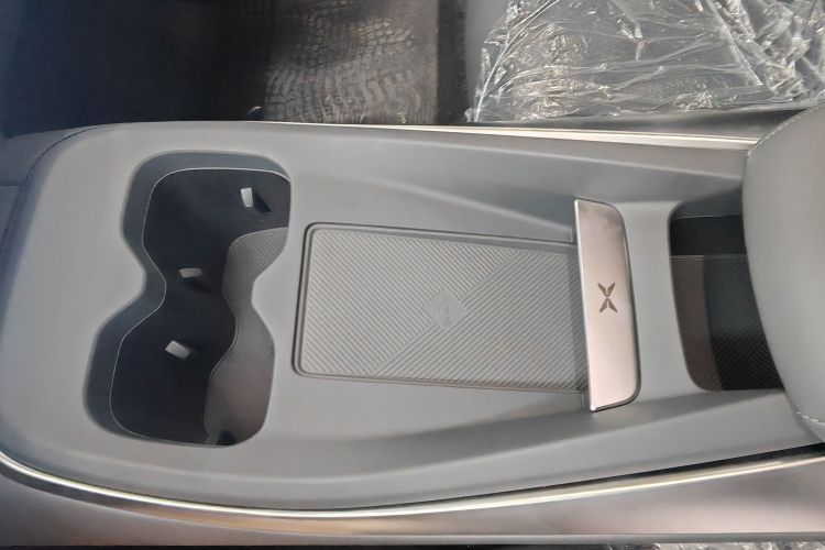 小鹏MONA M03 2025款 515 长续航 Plus中控内饰7006