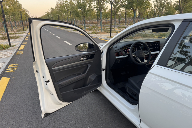 大众 朗逸 2024款 300TSI DSG星空领先版中控内饰7008