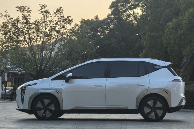埃安 AION Y 2023款 Plus 610 乐享版车身外观6006
