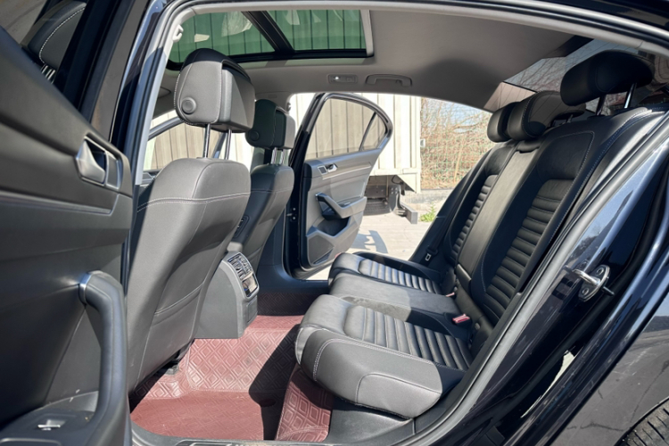 大众 迈腾 2020款 330TSI DSG 领先型中控内饰7003